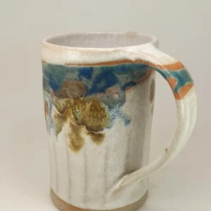 Grand mug en céramique artisanale