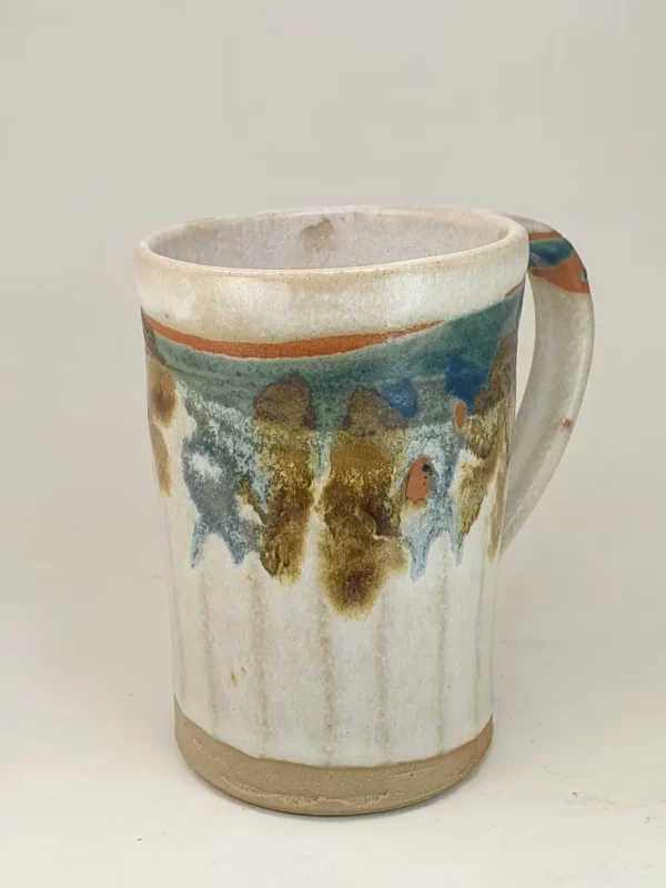 Grand mug en céramique artisanale