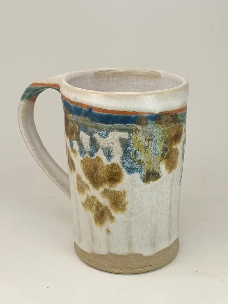 Grand mug en céramique artisanale