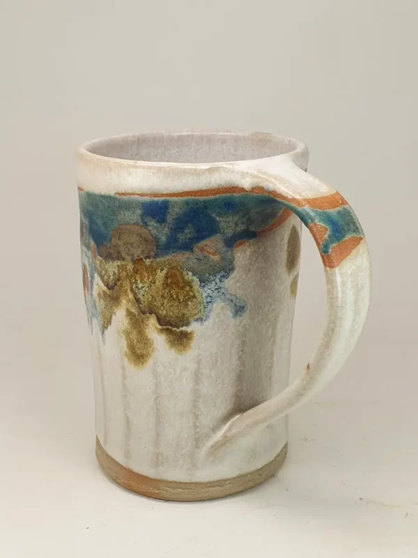 Grand mug en céramique artisanale