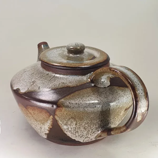 Théière artisanale en grès