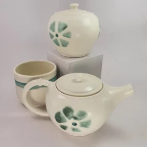 Théière en céramique artisanale