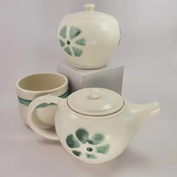 Théière en céramique artisanale