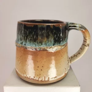 Mug en grès artisanal