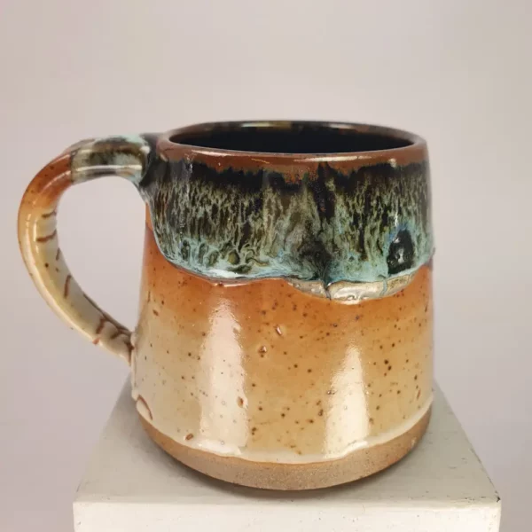 Mug en grès artisanal