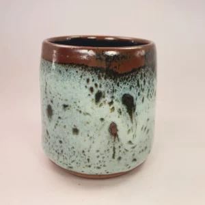 Mug en grès artisanal