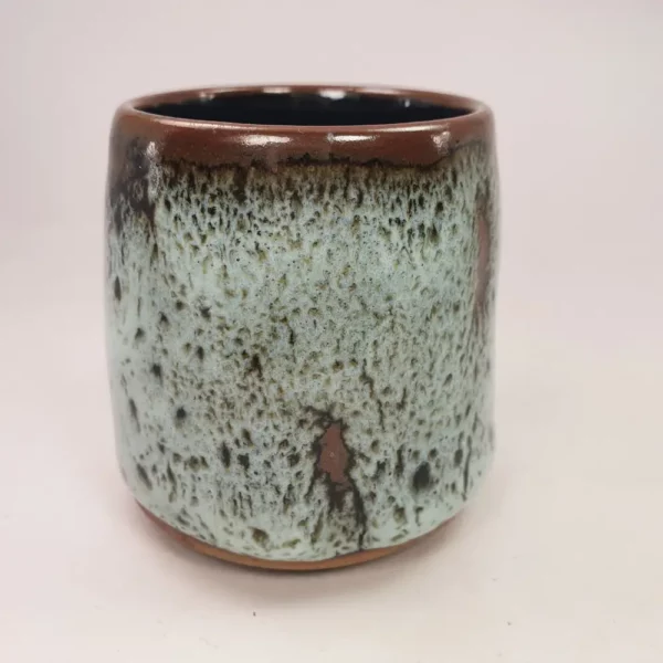 Mug en grès artisanal