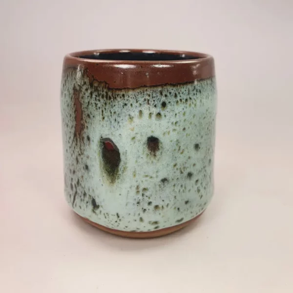 Mug en grès artisanal