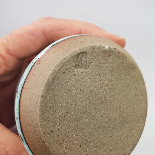 Mug en grès artisanal