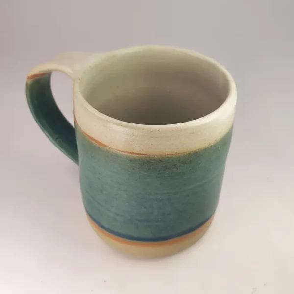 Mug en grès artisanal