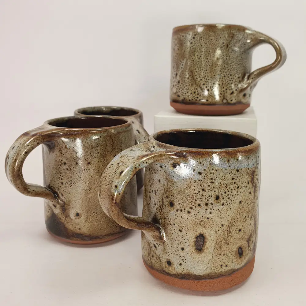 Mug en grès artisanal