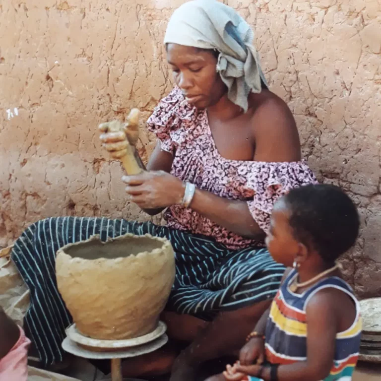 Assita et les potieres de colsama