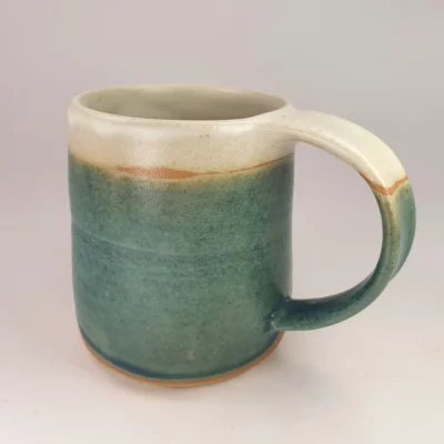 Mug en grés artisanal