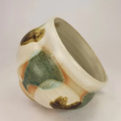 Tasse en grès blanc turquoise