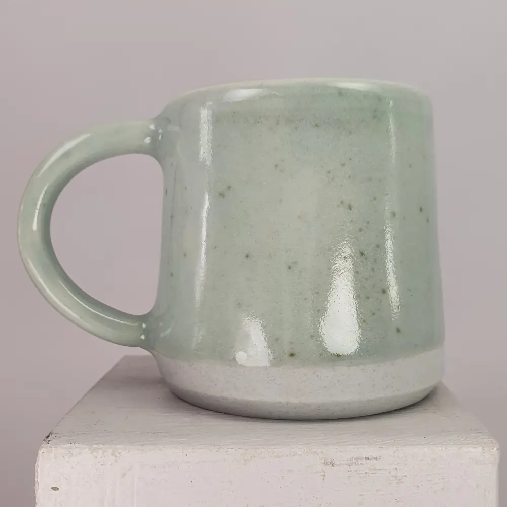 Tasse en porcelaine artisanale