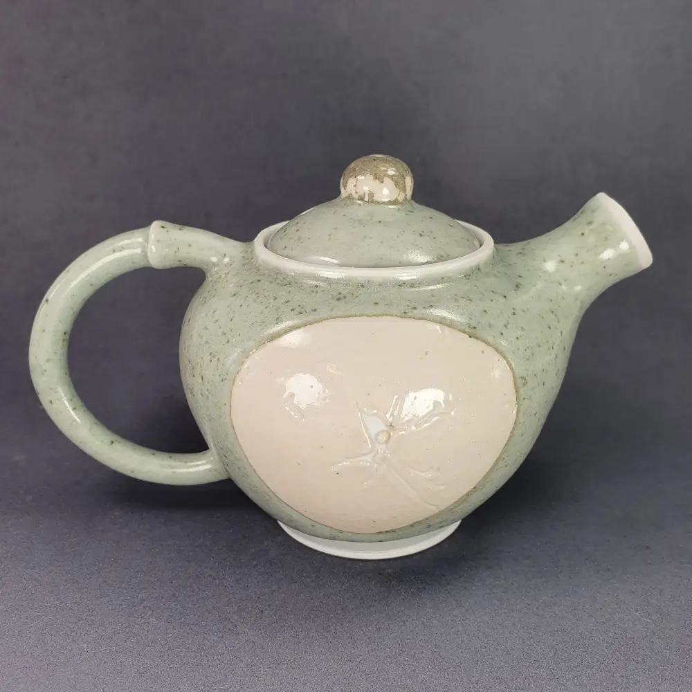 Théière en porcelaine artisanale