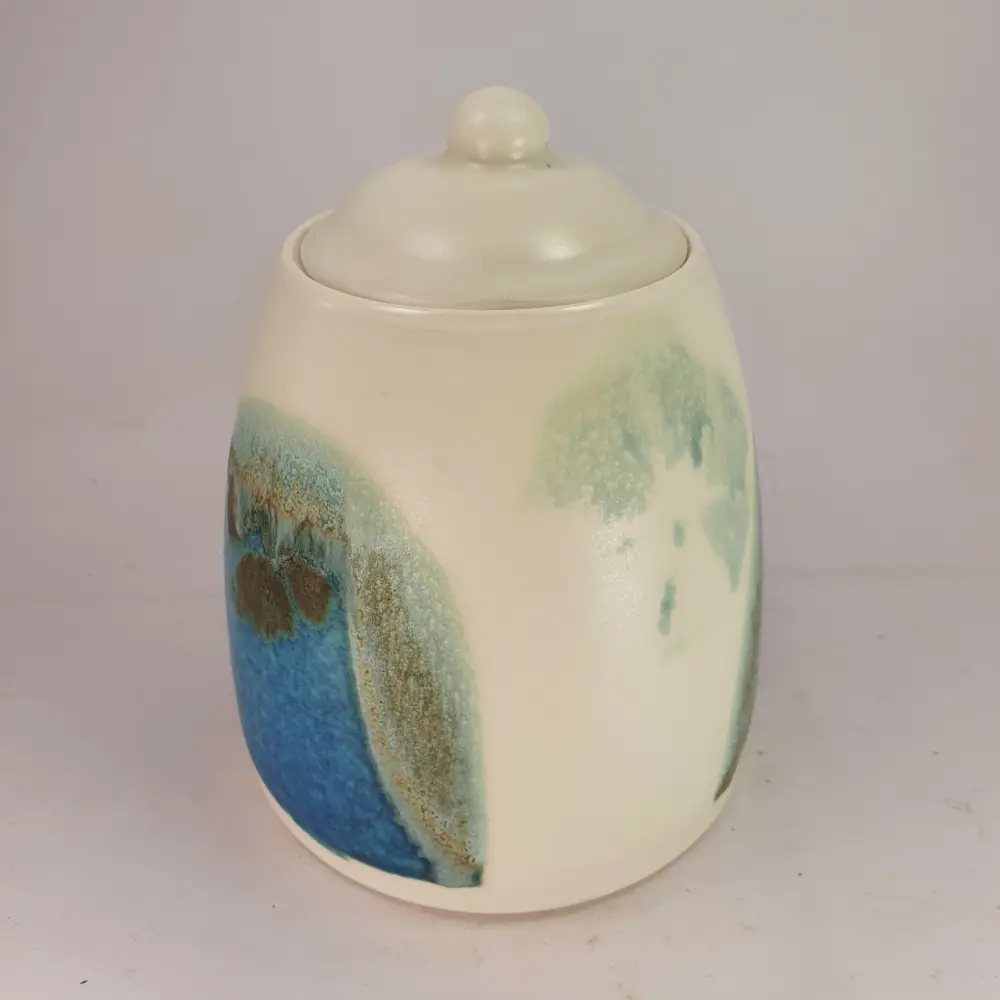 Bonbonnière en porcelaine artisanale