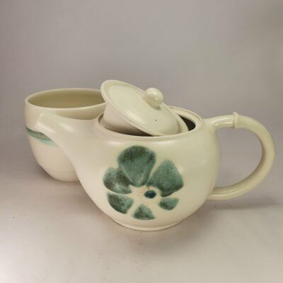 Théière et son bol en porcelaine