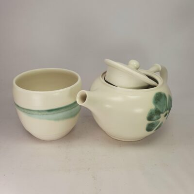 Théière et son bol en porcelaine