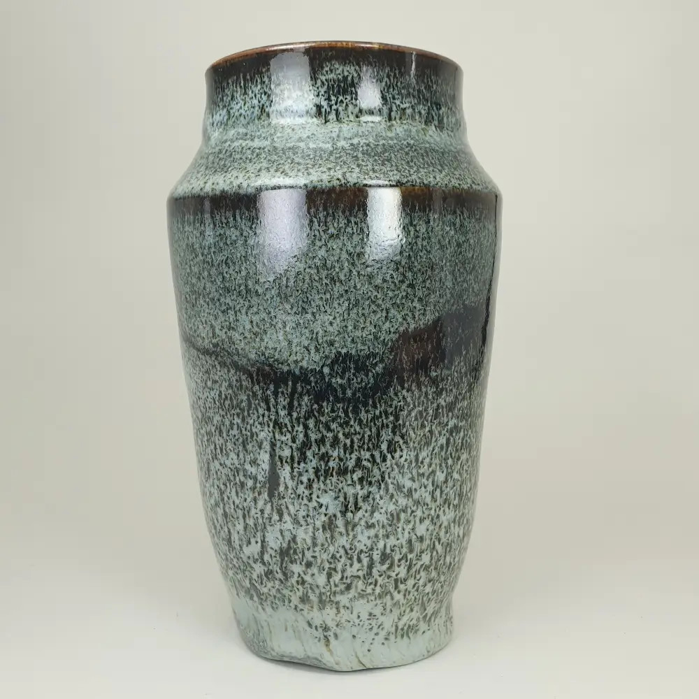 Vase en céramique artisanale