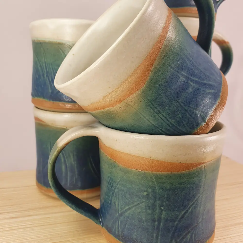 Mug en grès artisanal