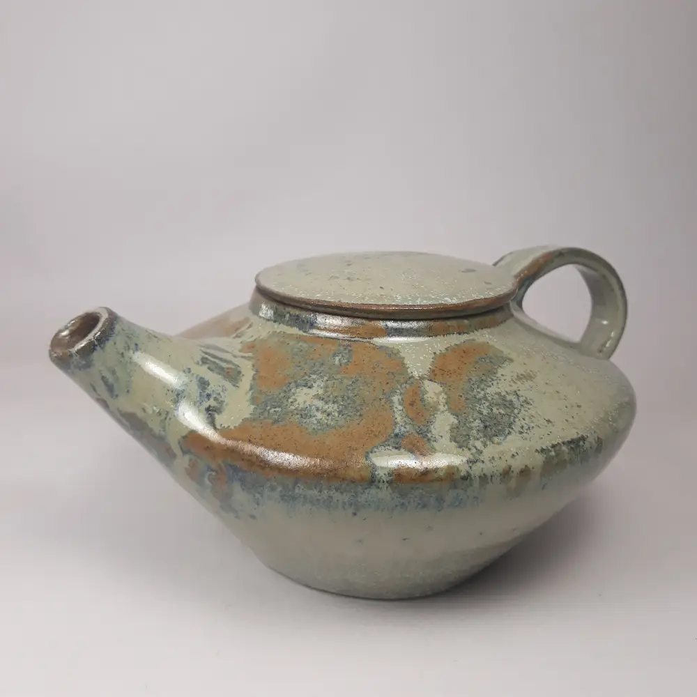 Théière en grès artisanale