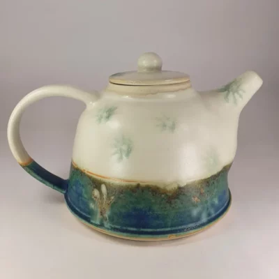 Théière en grès artisanale